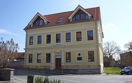 Základní škola, Ovčáry